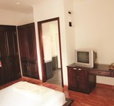 Khách Sạn Pha Lê Xanh 1