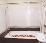 Khách Sạn Pha Lê Xanh 1