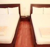 Khách Sạn Pha Lê Xanh 1