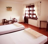 Khách Sạn Pha Lê Xanh 1