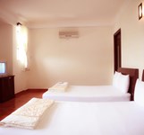 Khách Sạn Pha Lê Xanh 1