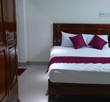 Khách Sạn Opalus H&T