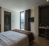 Khách Sạn Daisy (Cúc Tùng)