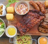 BBQ Ủn Ỉn - Beer Garden