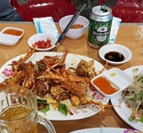 Quán Hải Sản Cường Đỏ