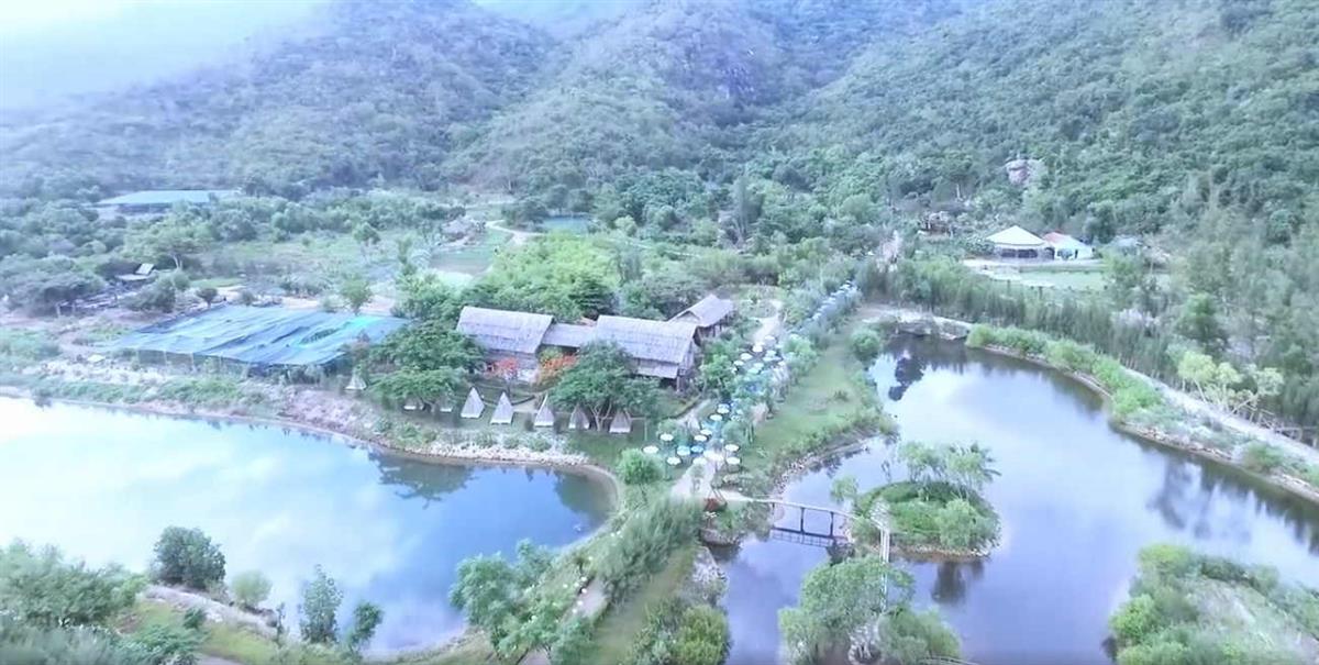 Toàn cảnh đảo Hoa Lan Nha Trang
