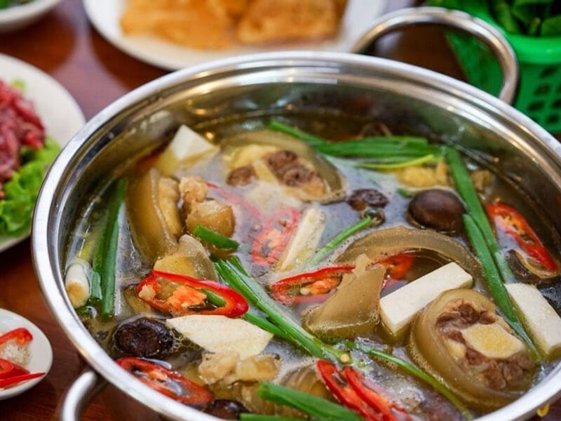 Lẩu đuôi bò Củ Chi