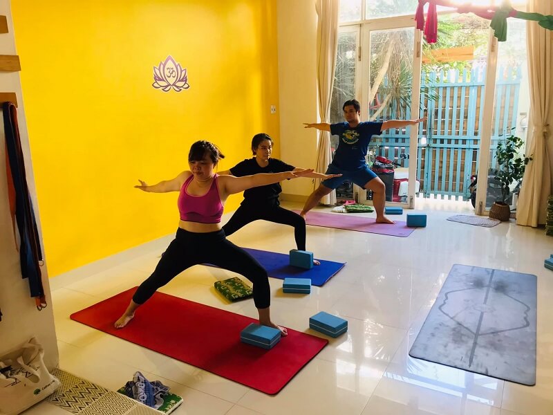 DÁNG XINH YOGA & GYM NHA TRANG