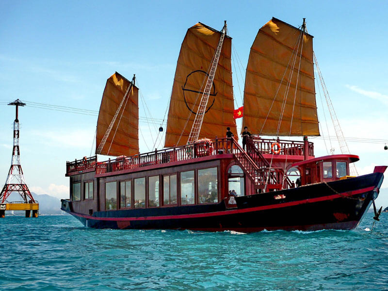 Du Thuyền Emperor Cruises