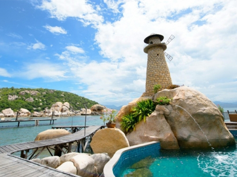 Yến Bay Resort